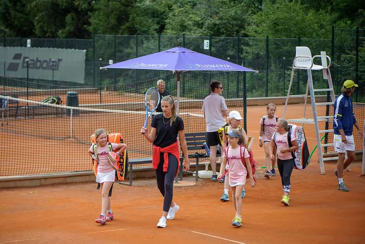 ACA_PTA_Pliskova_with_kids_151ad3d507.jpg