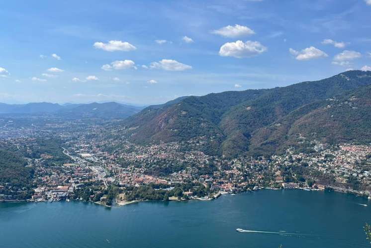 BLG_Yeunji_Ma_Lake_Como_viewpoint_84513cfa28.jpeg